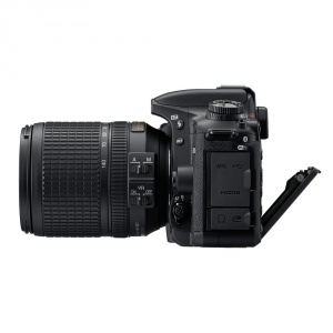 nikon-d7500-18-140-right02