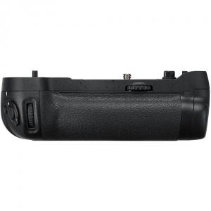 nikon-poignee-alimentation-mb-d17