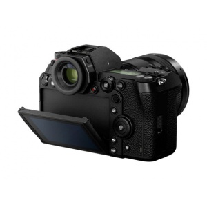 panasonic-lumix-dc-s1-kit-24-105-back